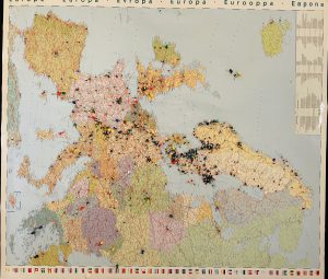 クリニックにあった患者の出身地を示す地図。欧州外出身者は枠外に記載するようになっている